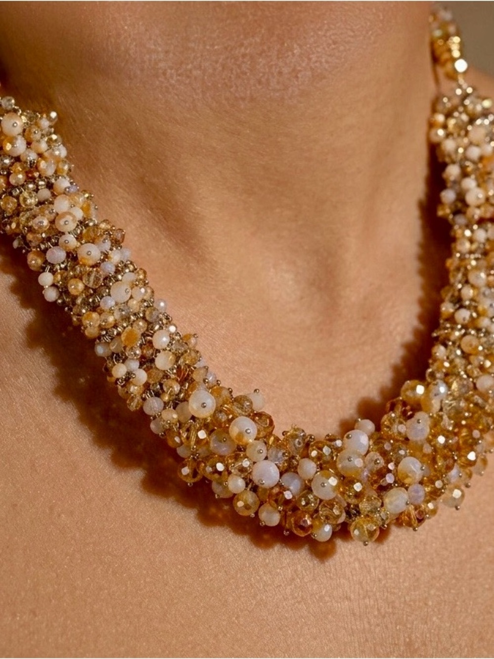NWOT Eye Candy Gold‎ and Cream Cluster Necklace